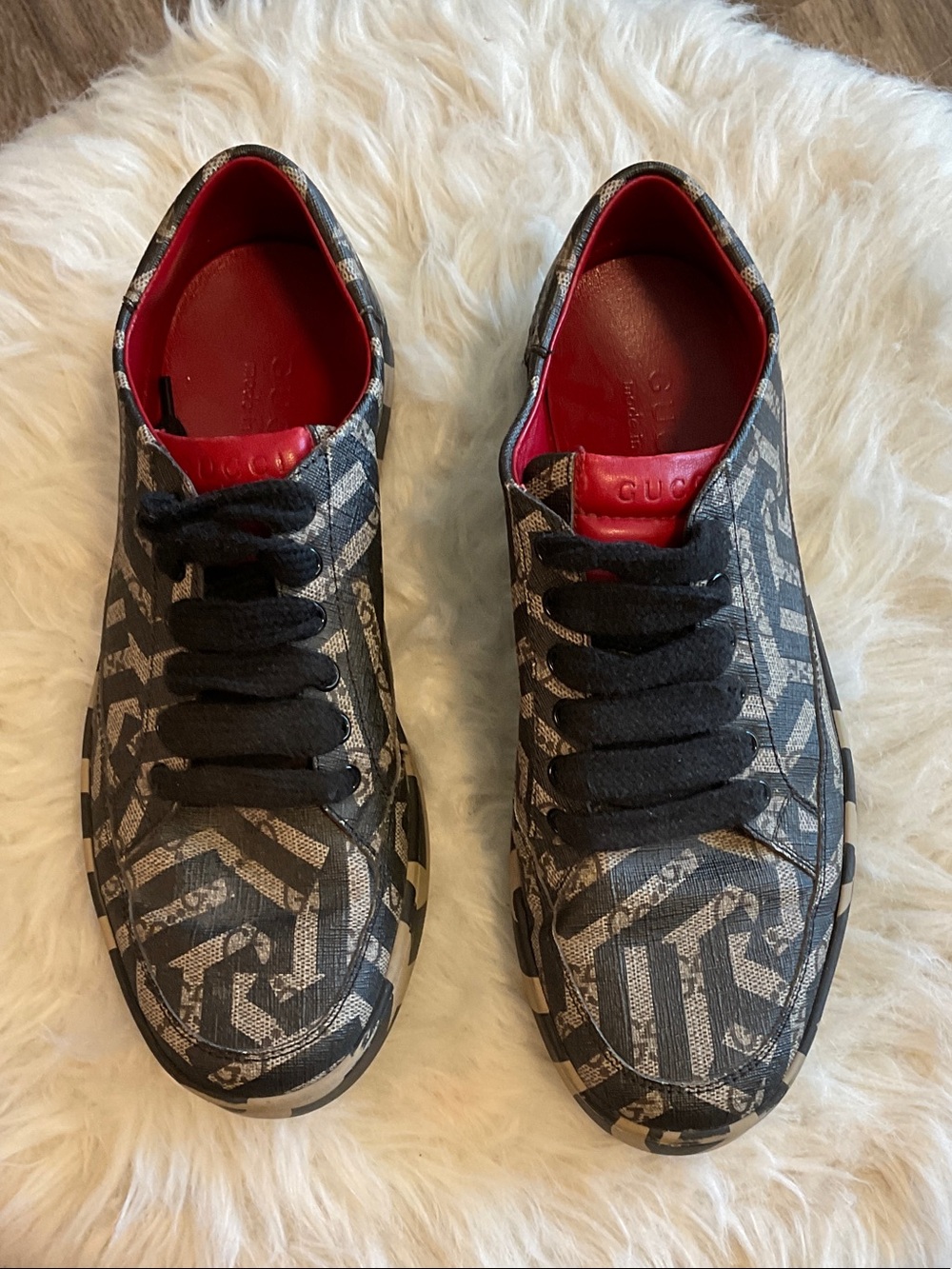 Gucci Black & Red Monogram Pattern Lace-Up Sneakers